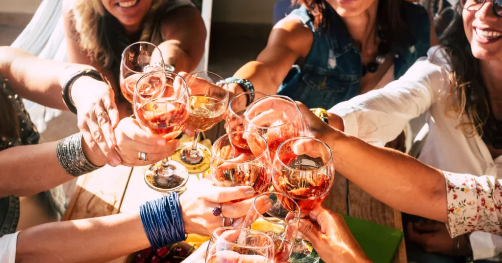 Cheers Wine Champagne Rose Happy Hour 1024x538.webp