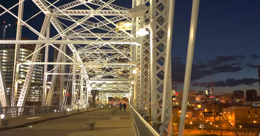 team-building-nashville-seigenthaler-pedestrian-bridge