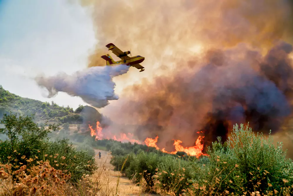 firefighting plane