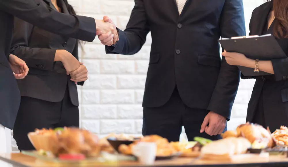 Office Friendsgiving: A Guide with Activities, Food Ideas, Decorations & More