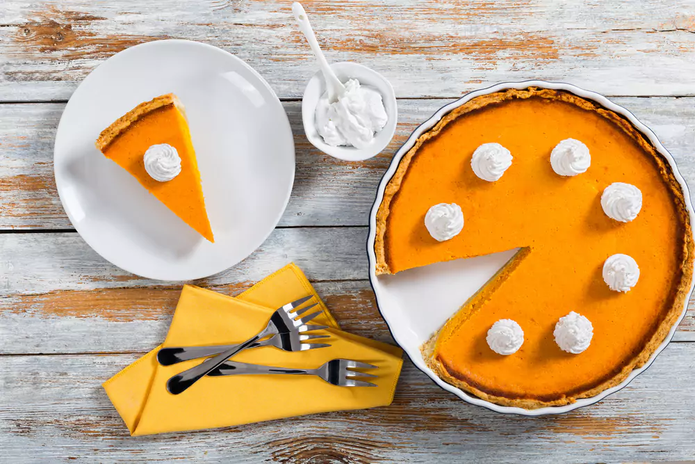 pumpkin pie and slice