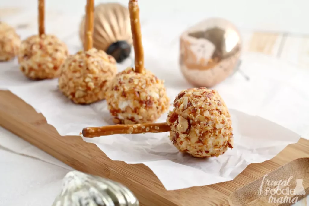 honey-roasted-almond-cheeseballs