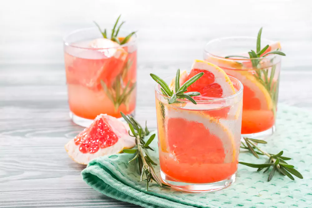 rosemary grapefruit cocktail
